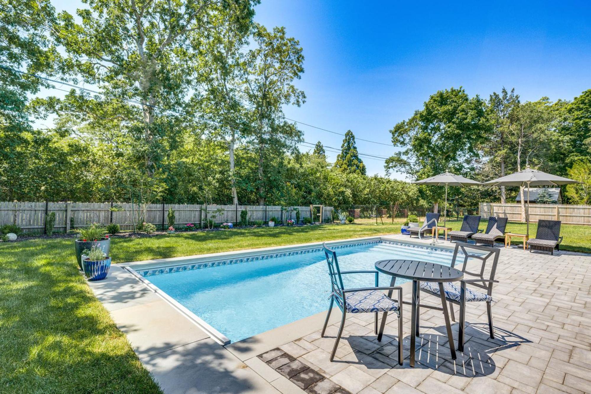 Distinctive Hamptons Home With Pool Near Bay, Ocean Hampton Bays Dış mekan fotoğraf