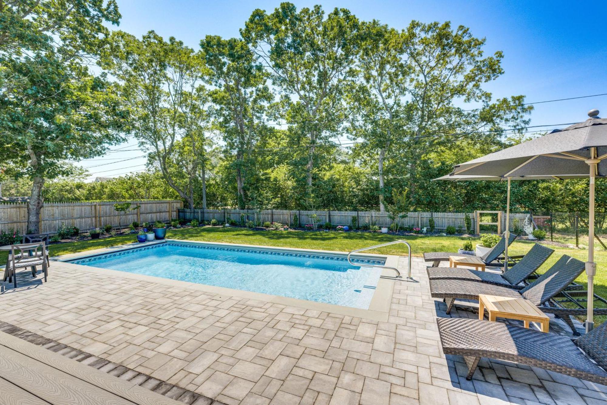 Distinctive Hamptons Home With Pool Near Bay, Ocean Hampton Bays Dış mekan fotoğraf